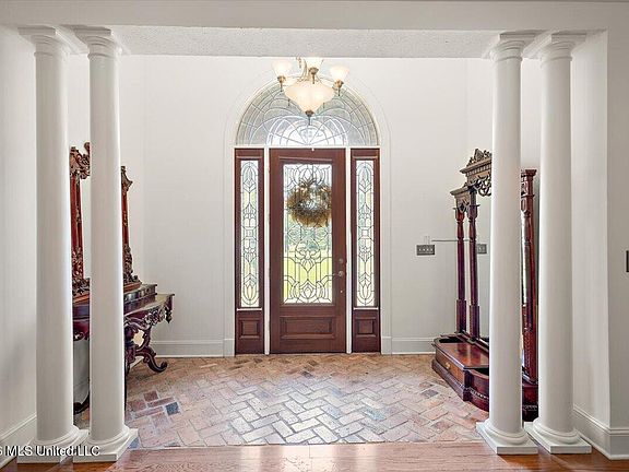 5th image of 219 Sunset Cir