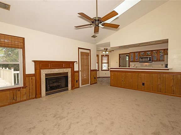 4th image of 1104 Copper Stone Cir