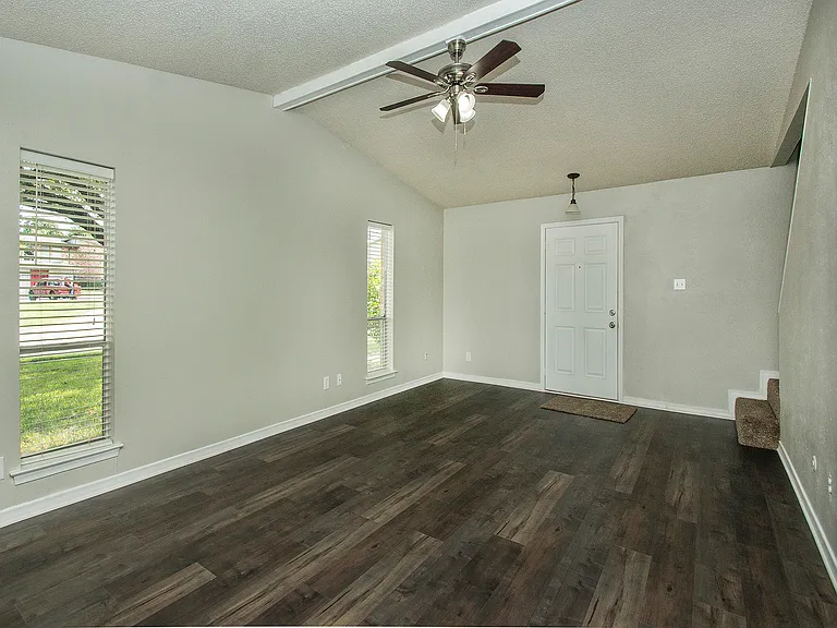 12833 Pandora Dr — Photo 5