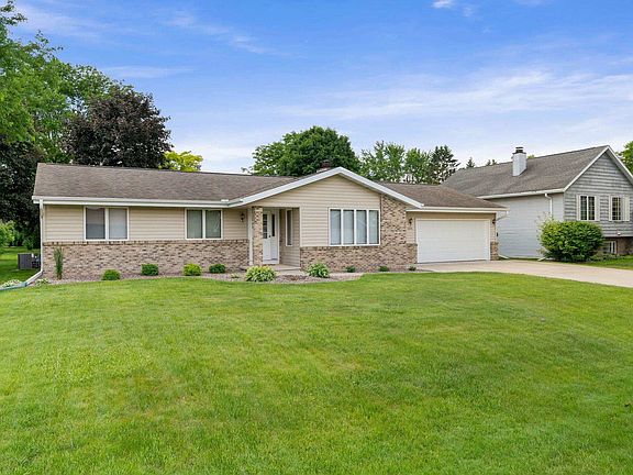 2nd image of 2615 W Sunnyview Cir