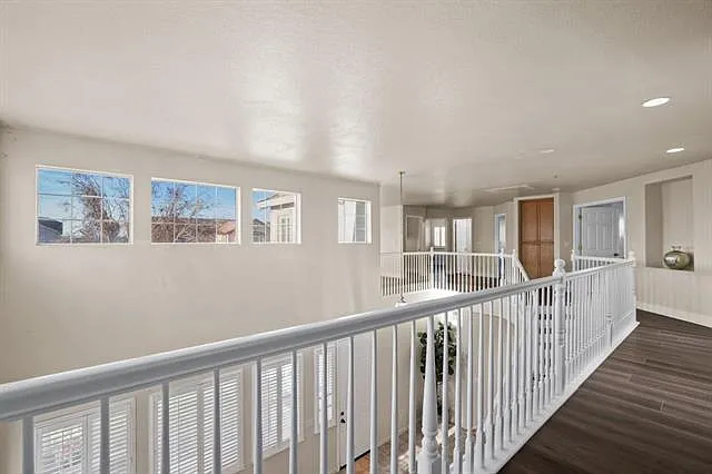 4 bed, 2915 sqft, $3,000 — Photo 4