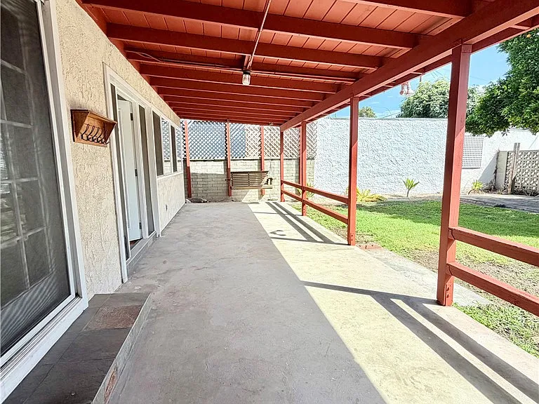 828 N Pass Ave — Photo 41