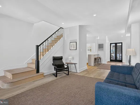 219 Douglas St NE, Washington, DC 20002