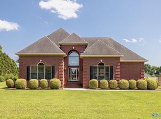 327 Chipmunk Cir, New Market, AL 35761