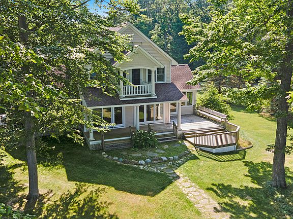 3rd image of 7193 Cottage Ln