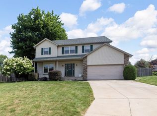 2321 Hunters Ridge Dr, Erie, PA 16510