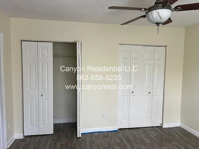 461 Bedford Knoll Dr — Photo 14