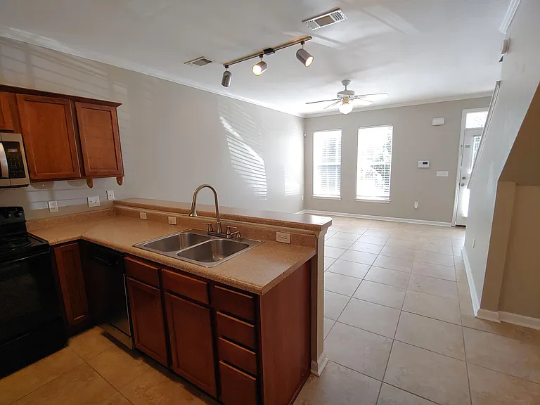 2400 Fred Smith Rd #306 — Photo 12