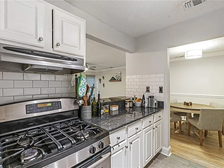 6800 Glenridge Dr #6820A — Photo 15