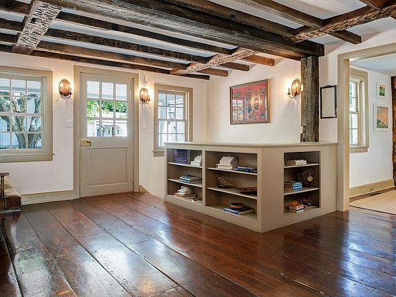 85 Diamond Hill Road