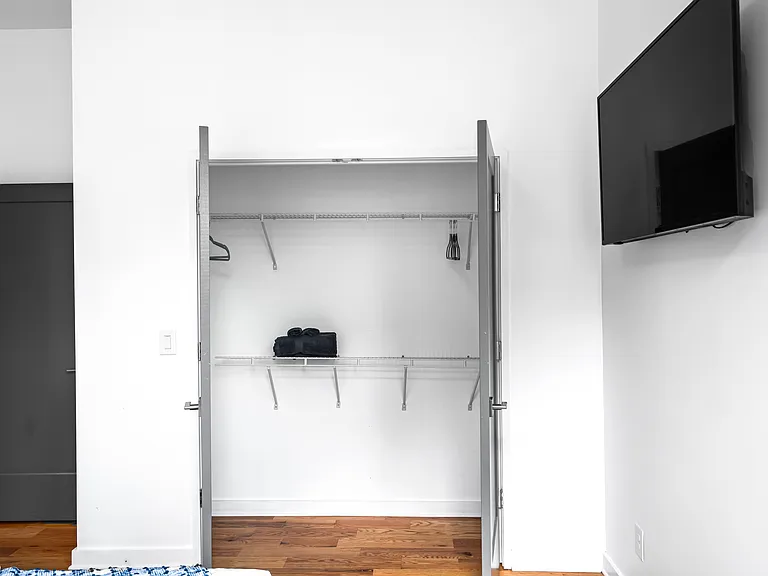 753 Fraser St SE — Photo 34