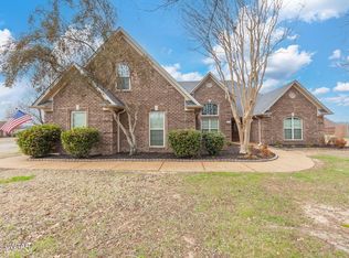 335 Short Leaf Dr, Medina, TN 38355