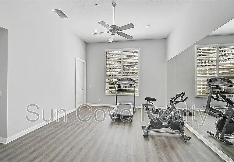 854 Macewen Dr — Photo 37