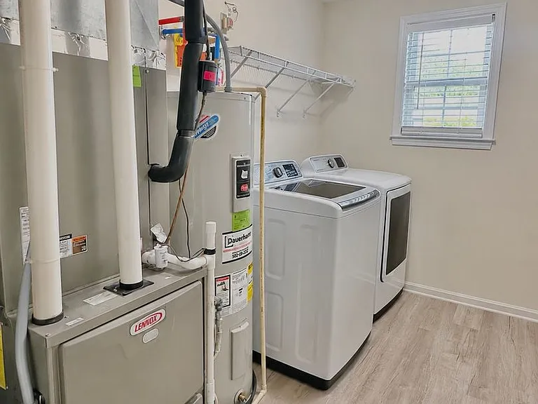 1034 Autumn Crest Ln — Photo 21