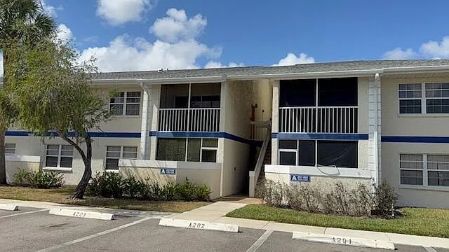 1500 SE Royal Green Cir #203 — Photo 20