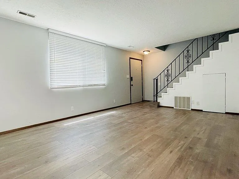 1063 S Lake St — Photo 2