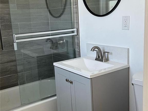 5th image of 11009 W Emelita St #3