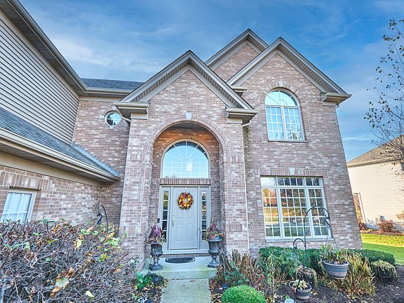2nd image of 25713 W Sunnymere Dr
