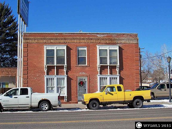 4th image of 204 N 6th St