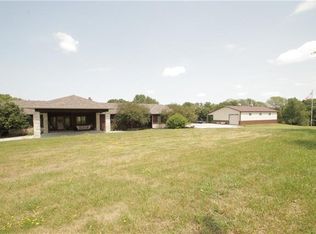 19208 S Raffurty Rd, Pleasant Hill, MO 64080