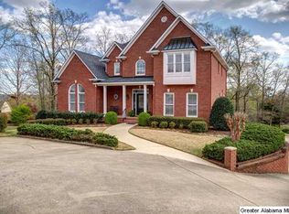 517 Ryding Cir, Trussville, AL 35173