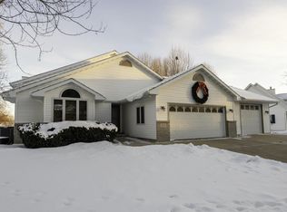 212 Yarrow Hill Drive, Cottage Grove, WI 53527