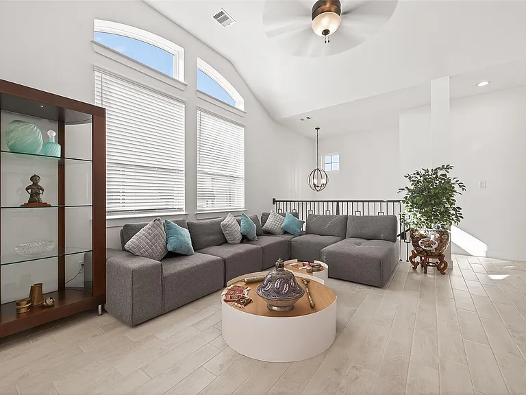 21163 Medina River Dr — Photo 13