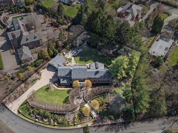 210 Creek Dr, Sewickley, PA 15143