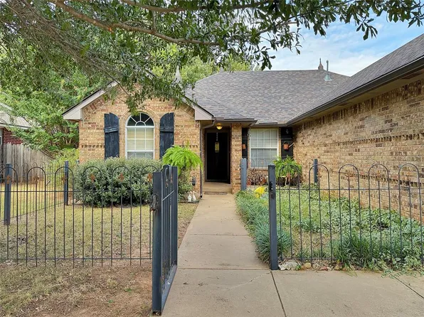 375 NE 9th Pl, Newcastle, OK 73065