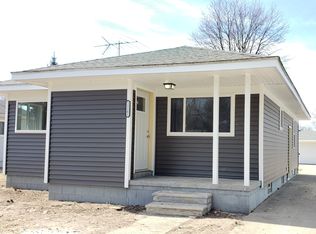 15161 Harrison St, Livonia, MI 48154