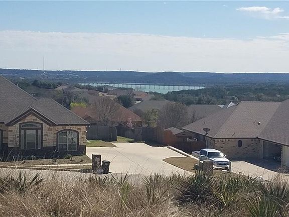 3rd image of 1423 Gomer Ln