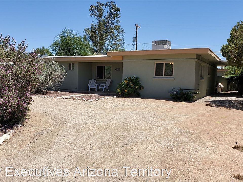 1st image of 2934 E Cushman Dr #3/3