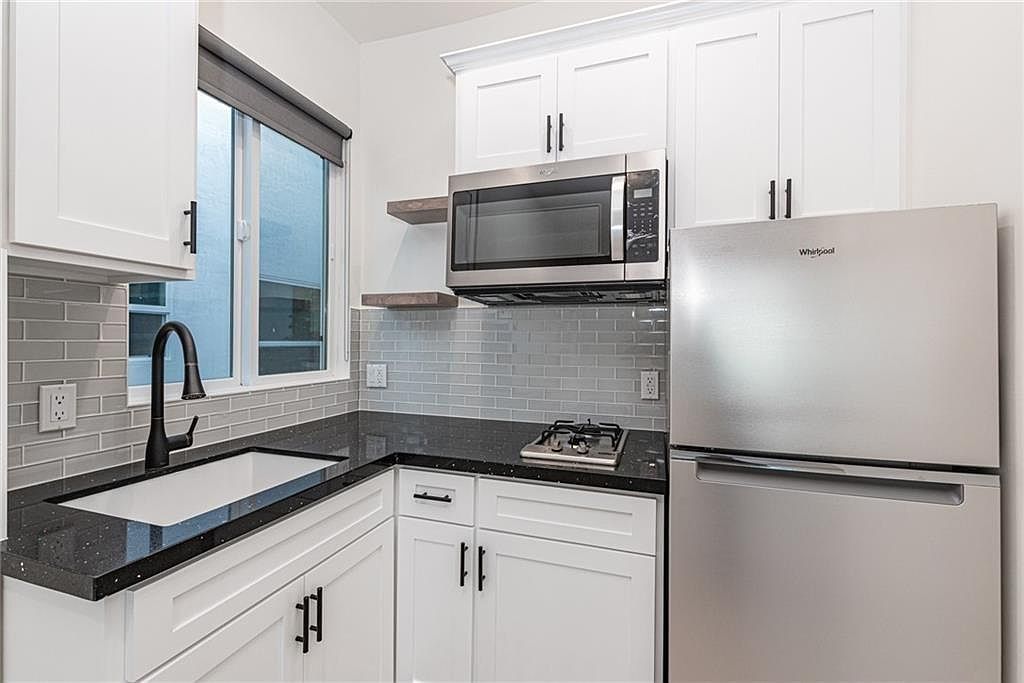 305 Main St #10, Newport Beach, CA 92661 | Zillow