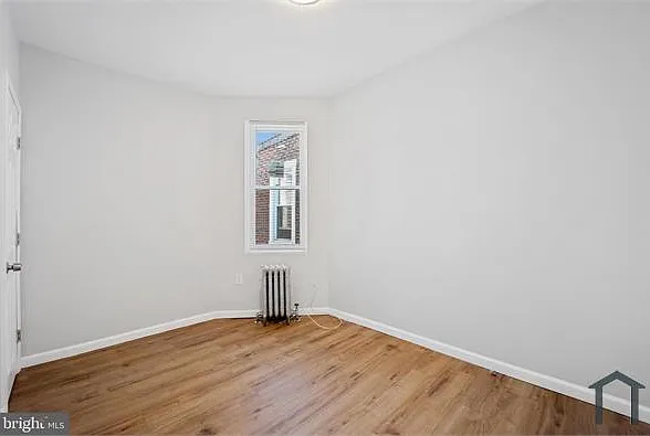 5749 Catharine St — Photo 12