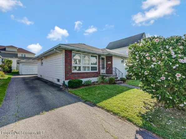 611 Throop St, Dunmore, PA 18512