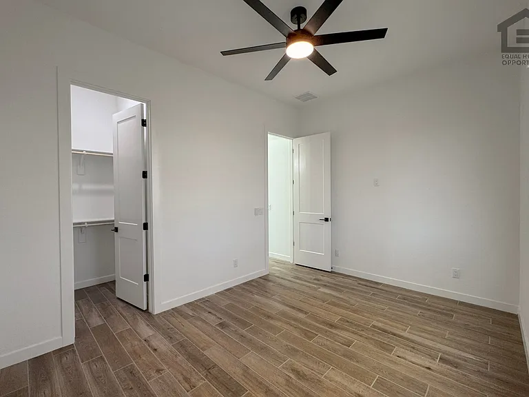 18146 W Morning Vista Ln — Photo 25