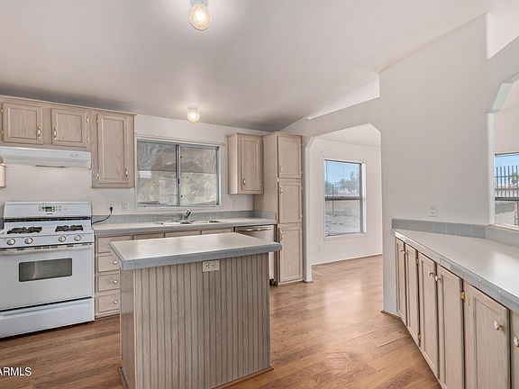 3rd image of 2050 W DUNLAP Avenue #E450