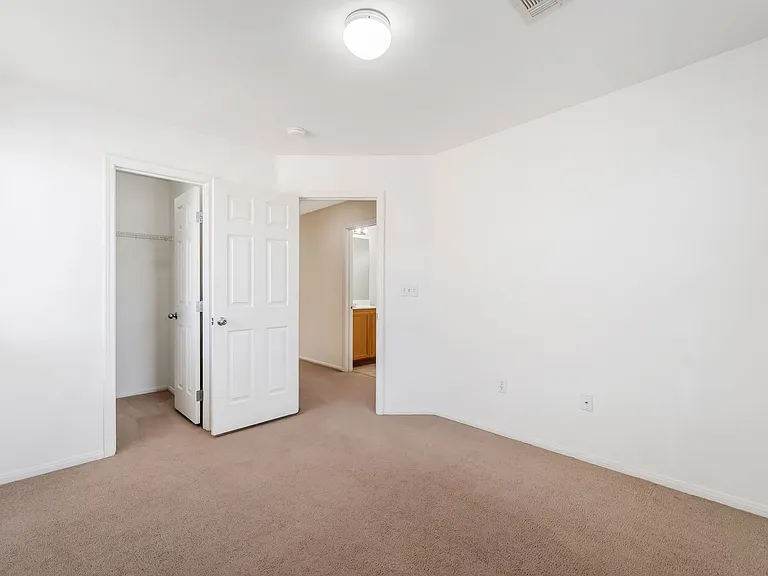 5078 Tioga Pass Ave — Photo 17