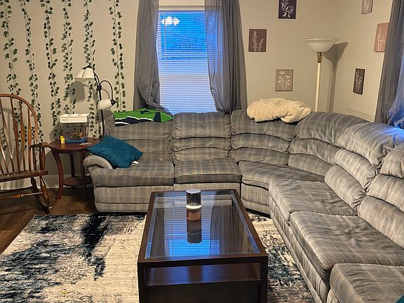 4th image of 6005 Pear Ave Unit 2