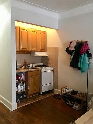 Rented by Avi Nash Associates | media 11