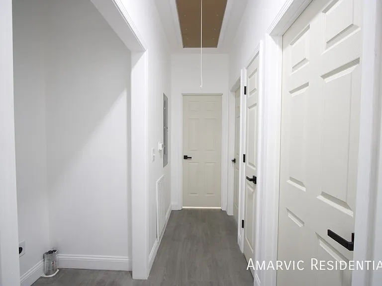 621 Singletary St SE — Photo 14