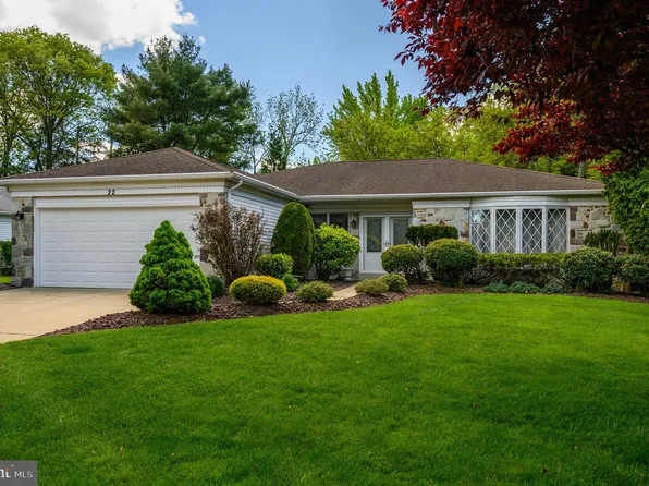 22 Greentree Way, Cherry Hill, NJ 08003