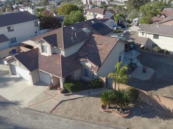 1329 Clear Crest Cir, Vista, CA 92084