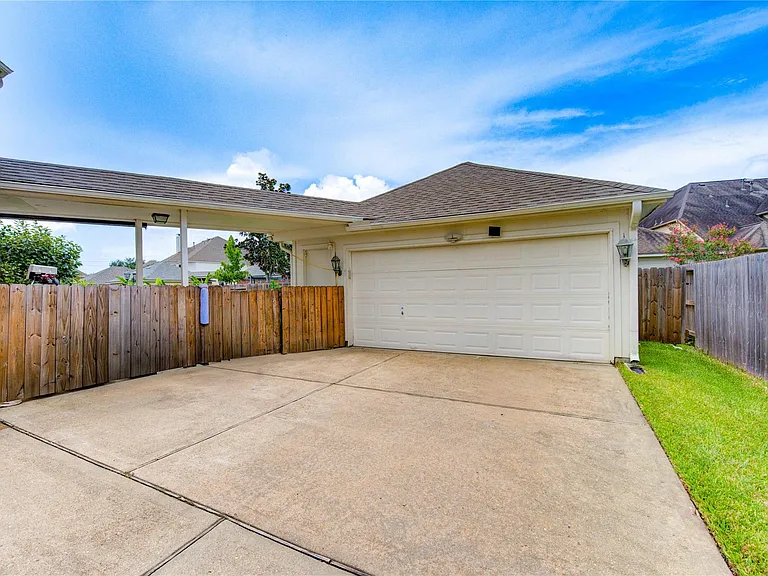 5911 Canyon Brook Ct — Photo 45