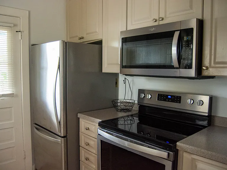 2247 17th Ave — Photo 36
