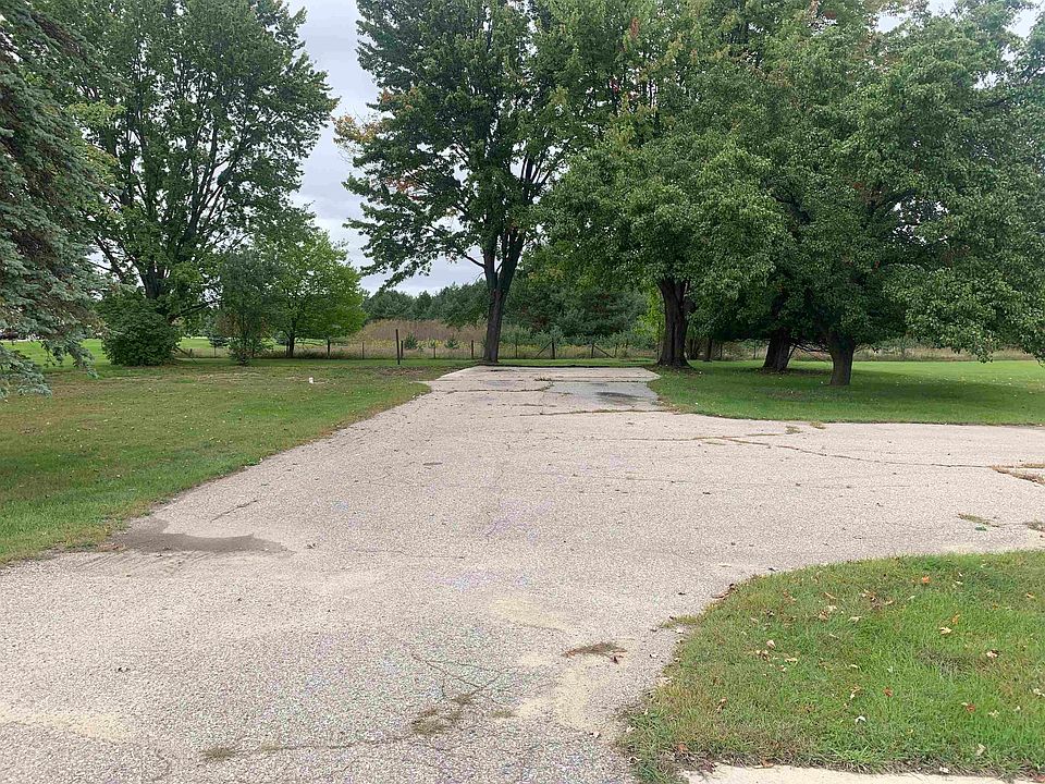 1125 E Cedar Ave, Gladwin, MI 48624 MLS 50091589 Zillow