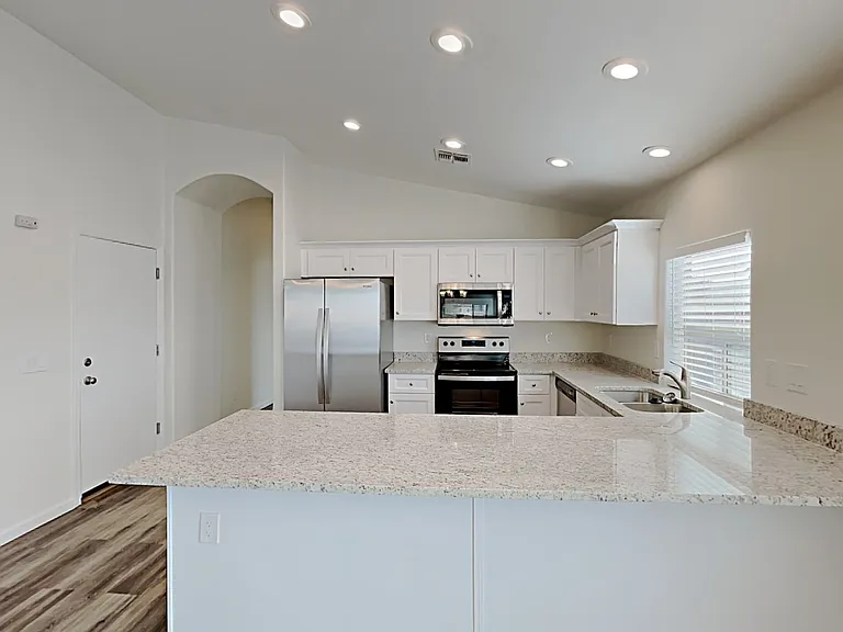 35042 N Aubrac Cir — Photo 4