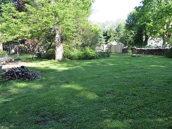 Fenced 1/4 acre backyard