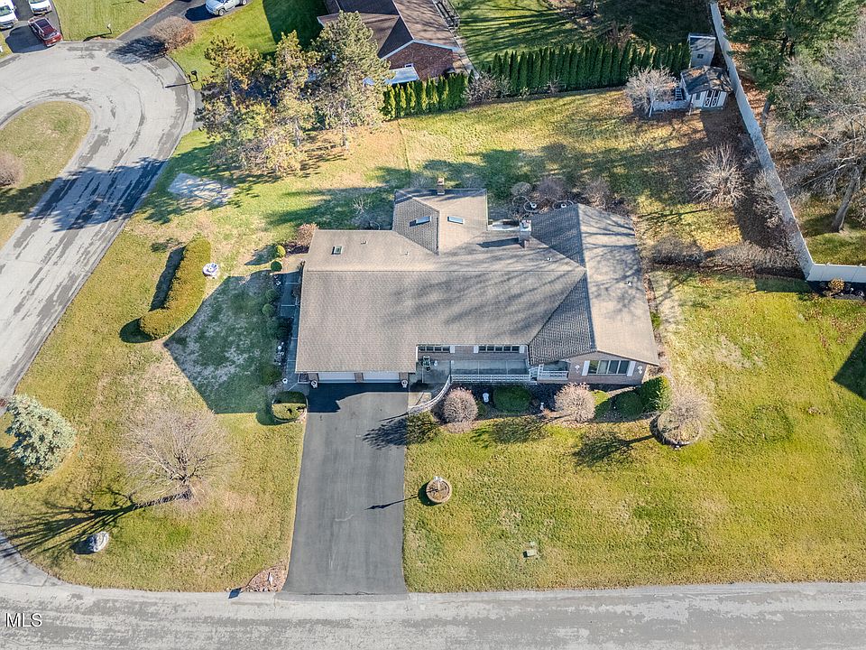 15 Huntleigh Drive, Loudonville, NY 12211 | Zillow
