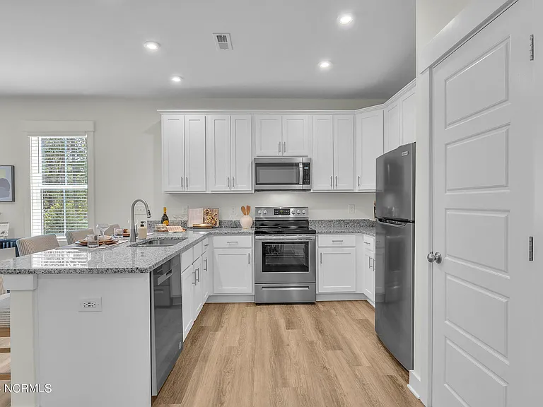 5019 McGarvey Ct — Photo 5